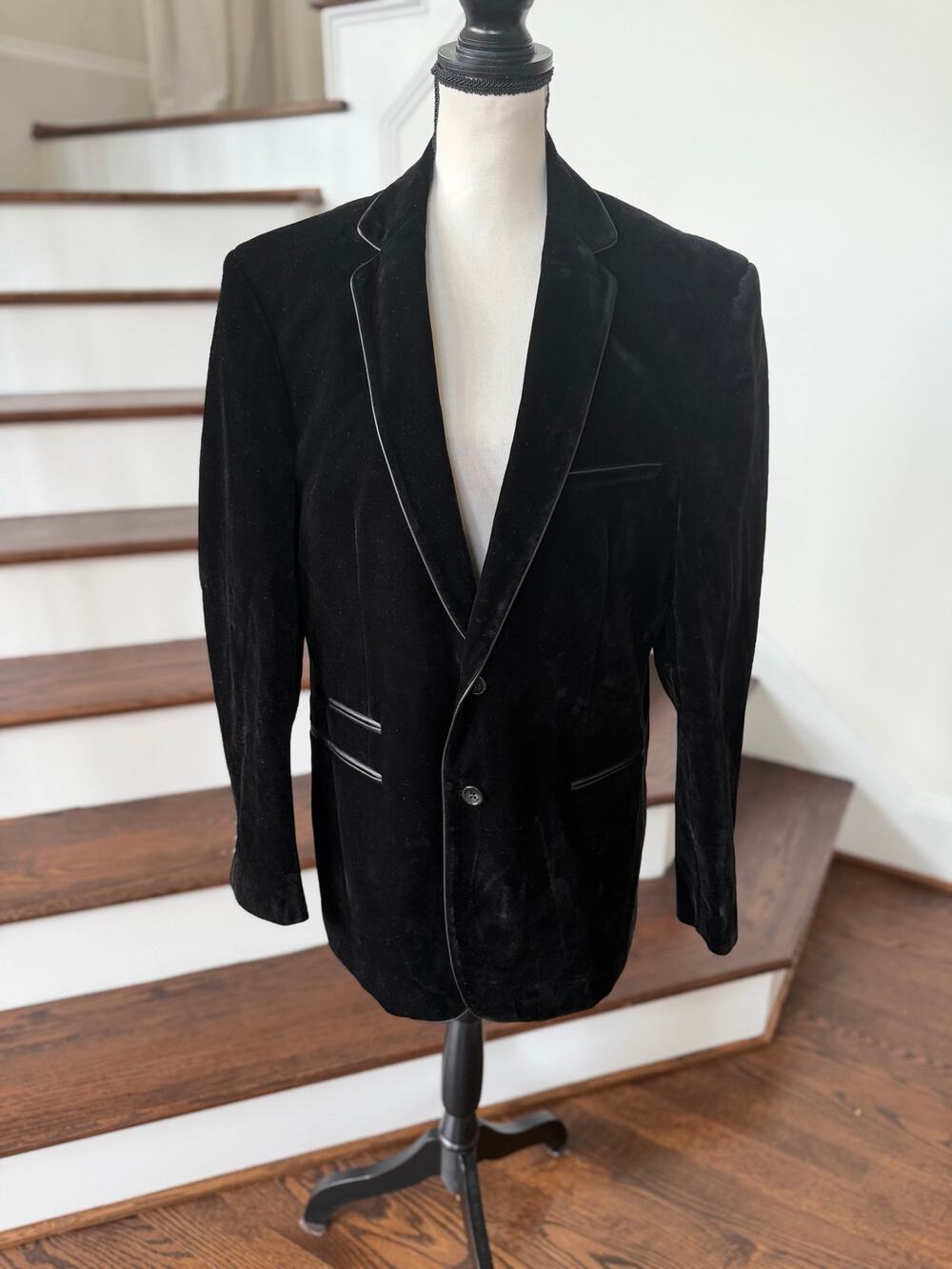 Vinci Italy Black Velvet Faux Leather Trim Double Vent Smoking Jacket (42)